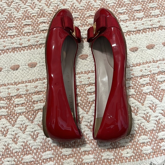 Ferragamo Varina flats ‼️ - Picture 5 of 9